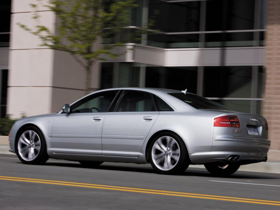  Audi S8 (D3) 2008 года  (NA) (фото 9 из 20)